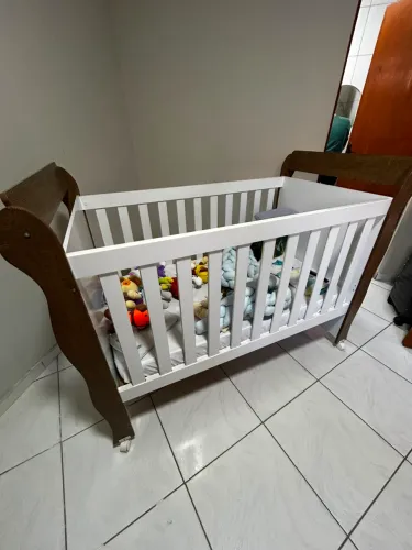 Berço/cama com colchão
