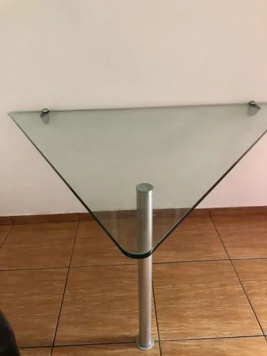 Mesa de vidro em ótimo estado