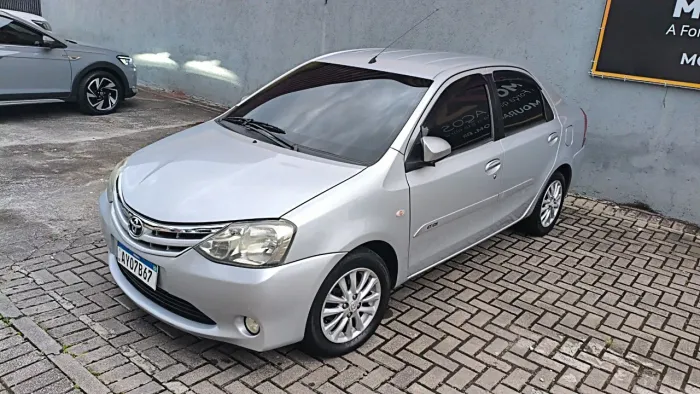 Toyota Etios XLS Sedan 1.5 Flex 16V 4P Mec. 2014