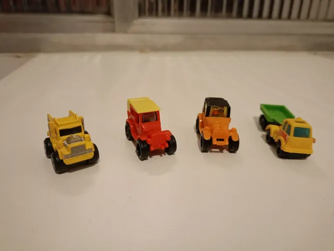 Kinder ovo - carros