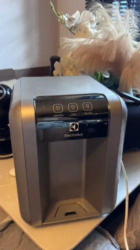 Bebedor Electrolux usado em boas condições