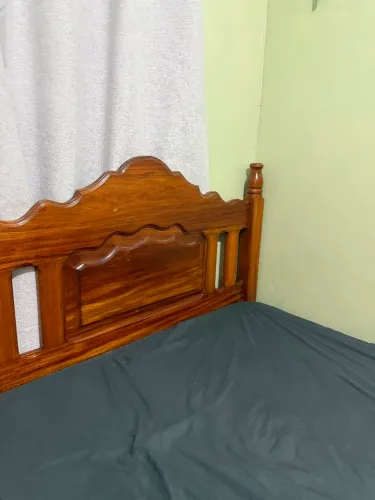 Cama de madeira