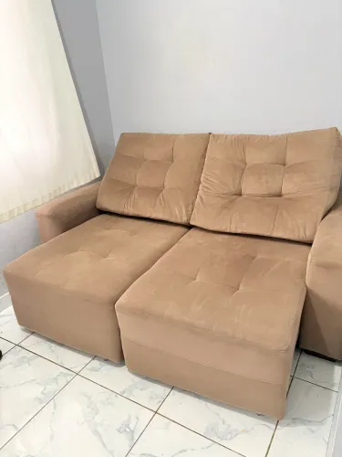 Sofá Retrátil cama marrom novíssimo