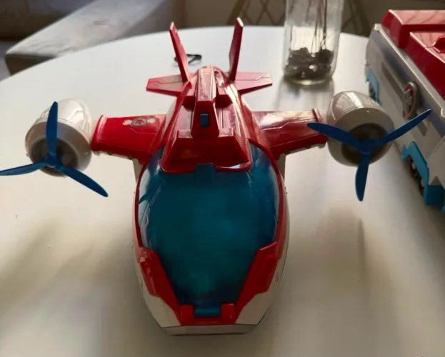 Aviao da Patrulha Canina