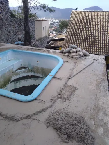 PINTURAS EM PISCINA
