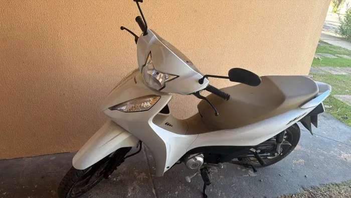 Moto nova sem detalhes
