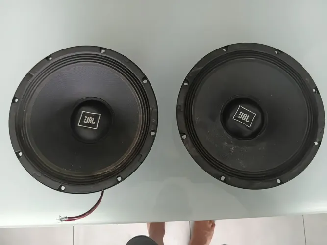 Médio Grave 10 Polegadas JBL. 