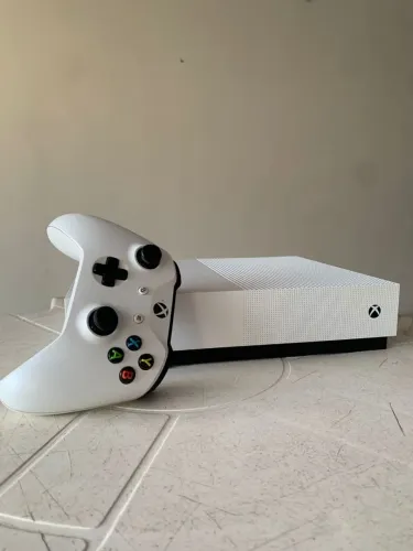Vendo  Xbox one S troco em iPhone 14