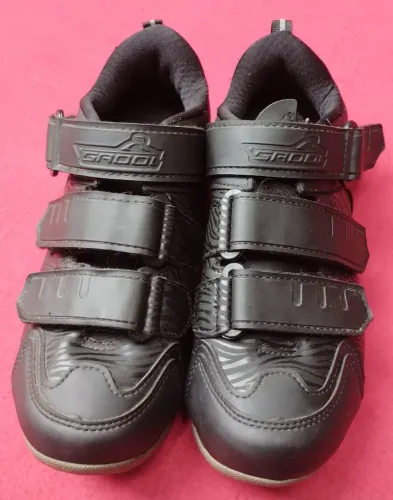 Sapatilha de Ciclismo Grool cool velcro Preto tam 37 Semi nova sem detalhes 