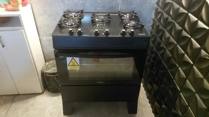 Vendo fogao novinho !! Nunca foi usado 