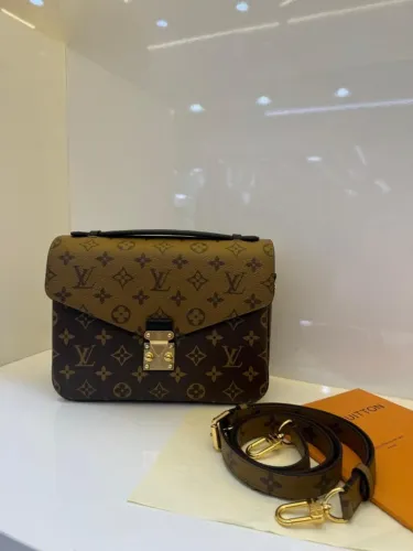 Pochette métis monogram Louis Vuitton