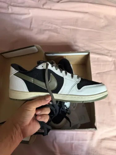 Tênis nike scott travis Nº40