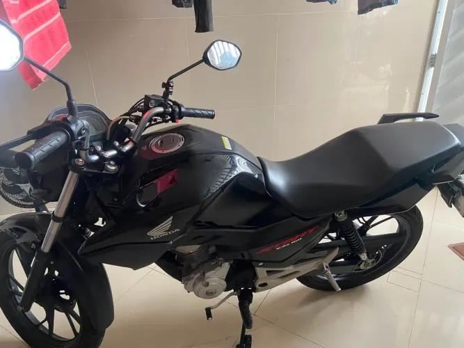Vendo Moto CG START 2025