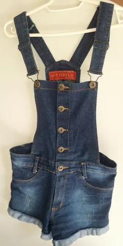 Jardineira Jeans Feminina Hot Pepper