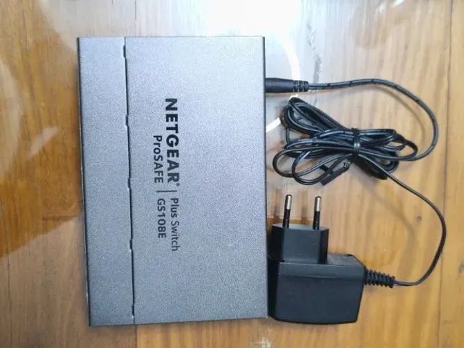 Switch Netgear Gigabit Ethernet 8 Portas Gs108