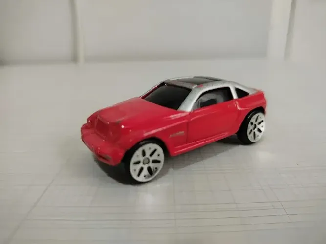 Miniatura Jeep Jeepster Maisto 1/64 Vermelho