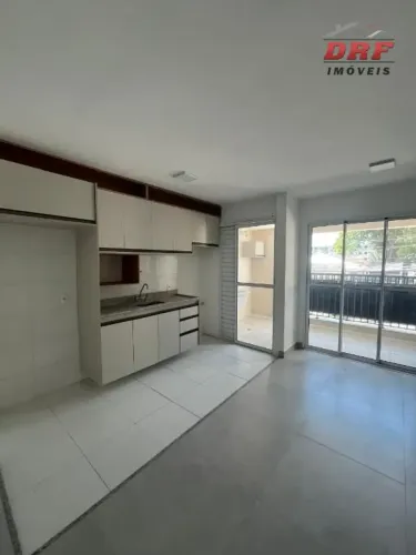 Apartamento 2 dormitórios com varanda gourmet e  Piscina ao lado Shopping Maia no Costa Am