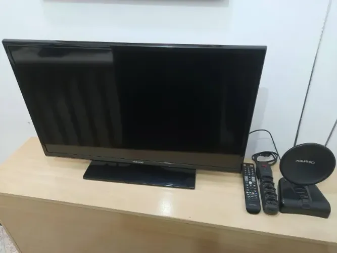 Smart TV Samsung 32" LED (Wi-Fi) - Com Antena e Filtro de Linha Modelo UN32H4303