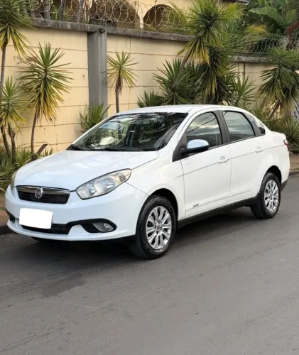 Fiat Grand Siena Attrac. 1.4 EVO F.flex 8V 2014