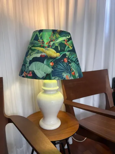 Abajur porcelana 60 USA cúpula tropical