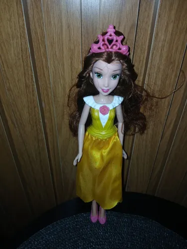 Boneca Bela Disney 