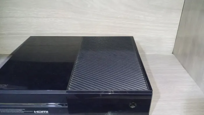 Console Xbox one FAT 500GB - detalhe