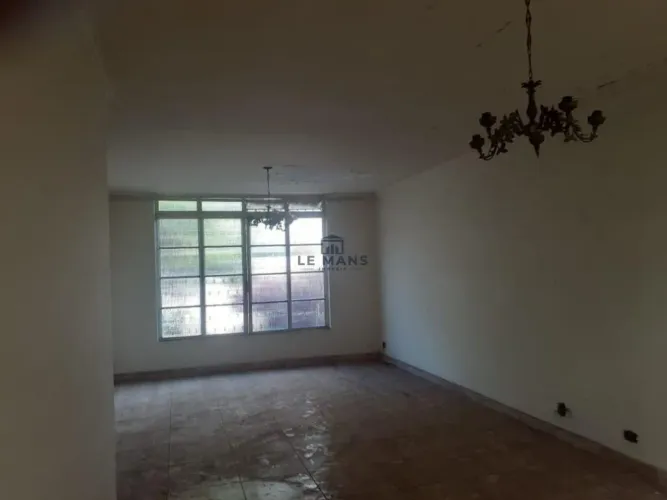 Casa à venda em Piracicaba, Centro, com 4 quartos, com 205 m²