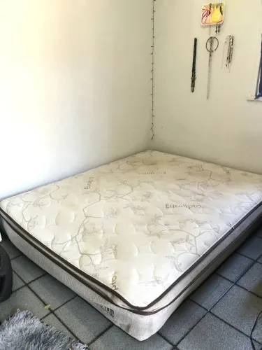 Colchão casal D33 Sealy - espuma - confortável - preço baixo negociável 