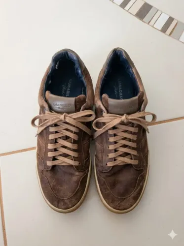 sapatenis seminovo marrom, marca Armadillo, masculino , número 42