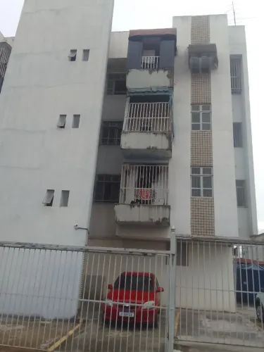 Vendo Apto QI 05 Guará I 60 m2. Prox. Estação Feira, Pça,Vis.liv. 2Qtos, 2 wcs, varanda,  