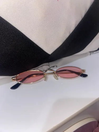Óculos de Sol Oval Retrô Rosa e Dourado