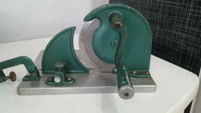 Máquina de cortar frios antiga