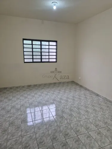 Oportunidade - Casa/Comercial - Parque Industrial - 3 Dormitórios - 168m².