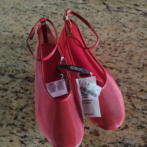 Sapatilha Renner nova só 50!