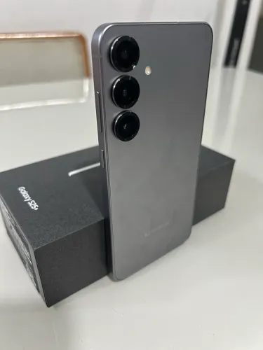 Samsung Galaxy S25+ 256GB - Impecável