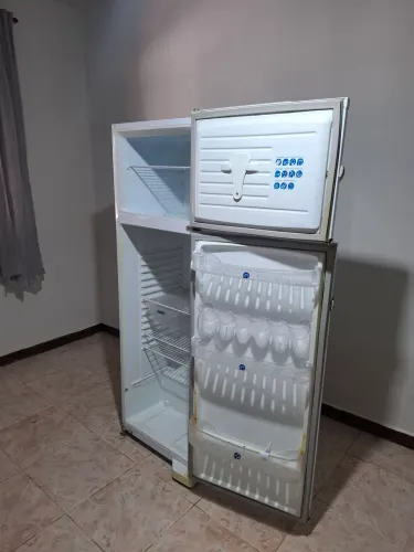 VENDO GELADEIRA DAKO DUPLEX