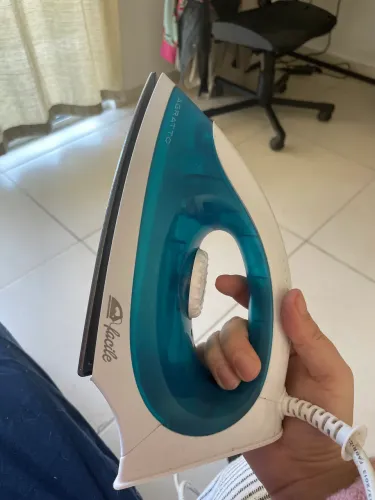 FERRO DE PASSAR AGRATTO FACILE 220v