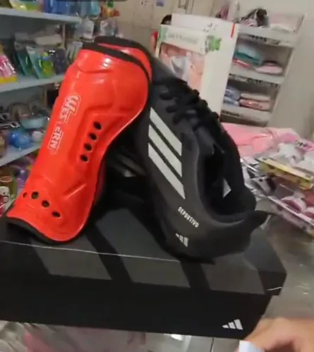 Vendo chuteira adidas 