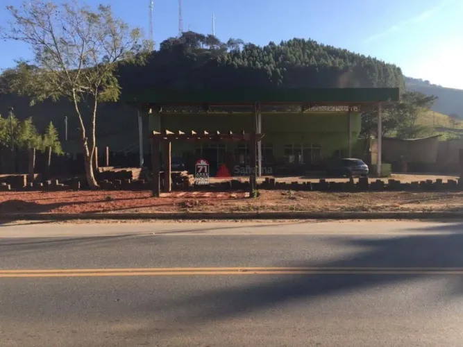 Comercial Prédio em Sapucaí-Mirim