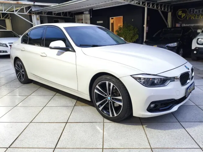 BMW 320I A Modern/sport TB 2.0/a.flex 16V 4P 2018