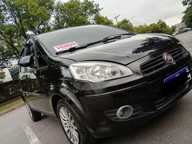 Fiat Idea Attractive 1.4 Fire Flex 8V 5P 2012