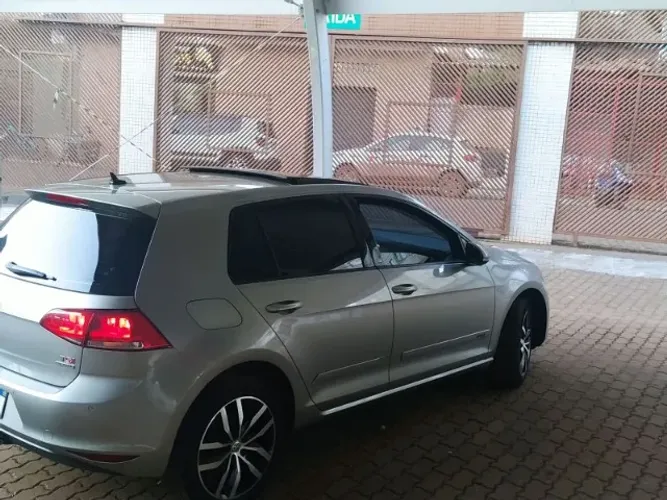 Volkswagen Golf Comfortline 1.4 TSI 140cv Aut. 2015