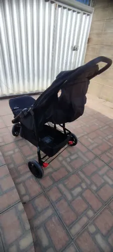 Carrinho de bebê Cosco