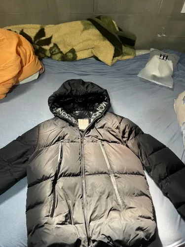 Vendo jako moncler puff original preço abaixo pões não uso muito 