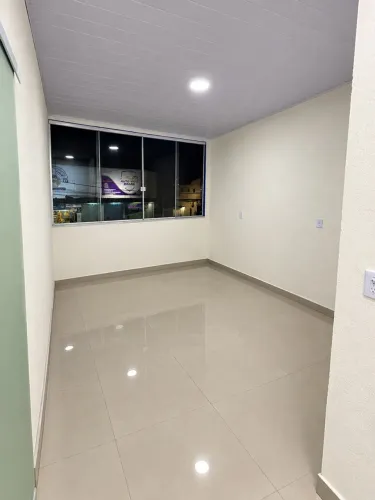 ALUGA-SE SALA COMERCIAL - ÓTIMA LOCALIZAÇÃO!