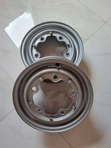 02 Rodas kombi corujinha / Fusca aro 14 - bicos novos - todos grampos - ótimo estado !