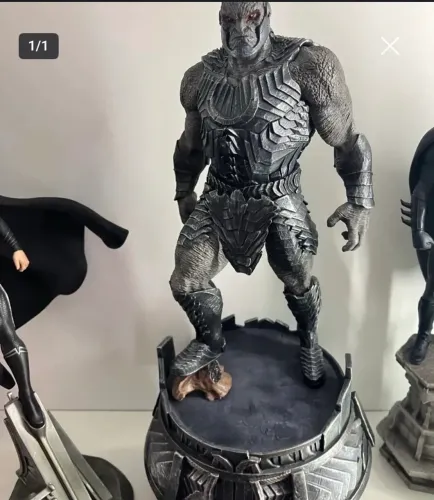 Darkseid e Batman Knightmare 1/10 Iron Studios