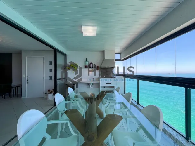 Apartamento frente mar com varanda gourmet e lazer na Praia das Pitangueiras, Guaruja