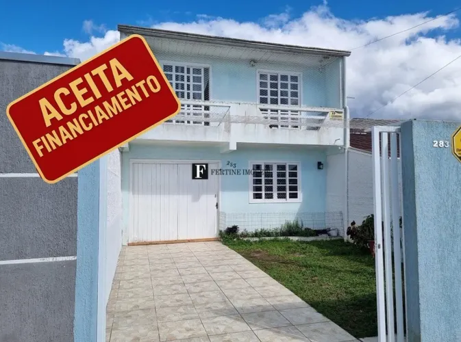 Sobrado com espaço de terreno Praia de Leste