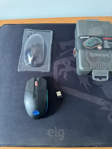 Mouse Red Dragon sem fio